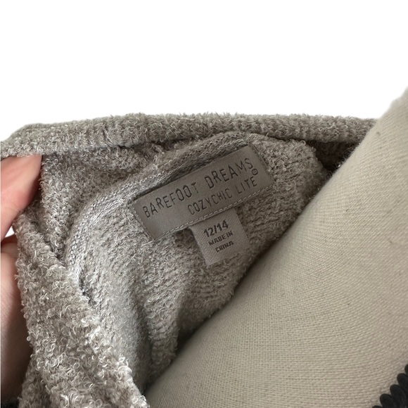 Barefoot dreams CozyChic Lite® Girl's Calypso Wrap - Picture 7 of 8